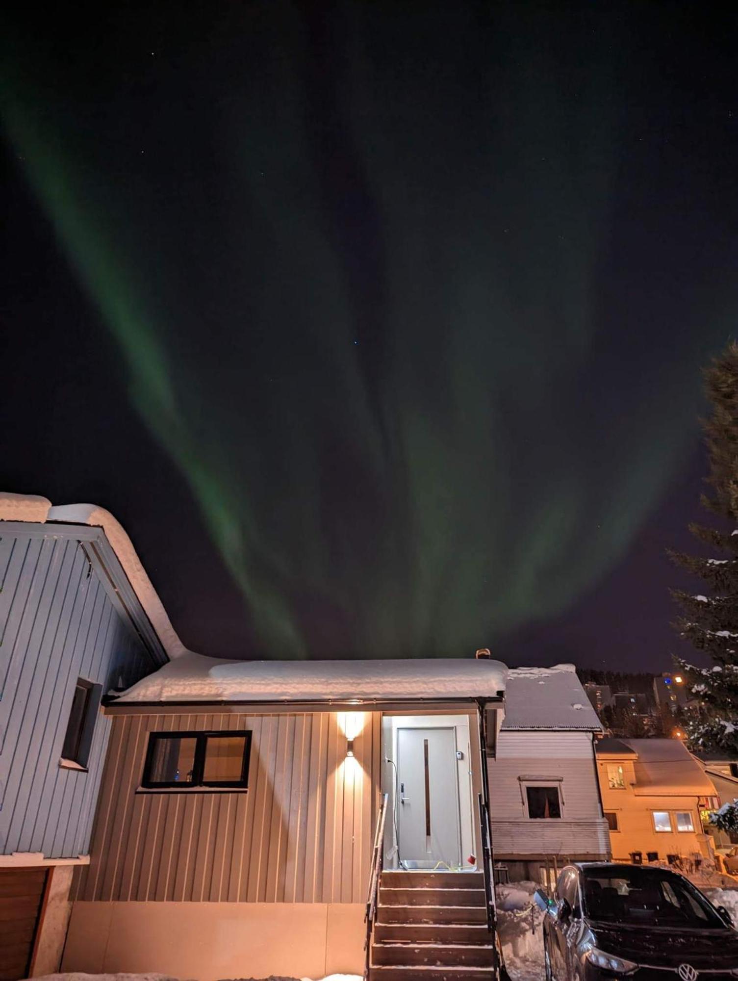 Northern Living 1 Room With Shared Bathroom Tromsø Esterno foto